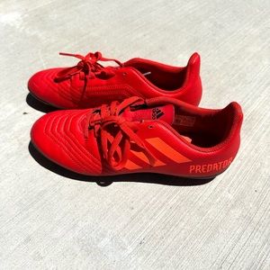 Soccer cleats sz5.5 unisex